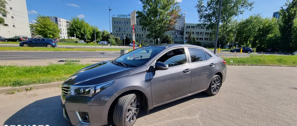 Toyota Corolla cena 52500 przebieg: 130914, rok produkcji 2016 z Warszawa małe 211